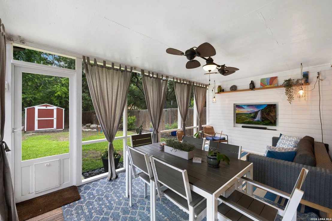 Photo of 15015 OAK BRIAR