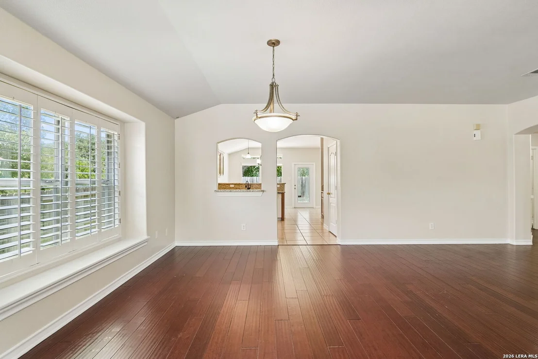Photo of 1303 BLUFF FOREST