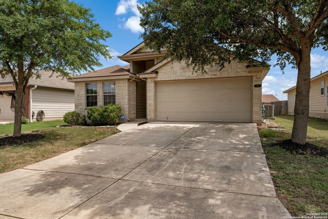 Photo of 8434 Blackstone