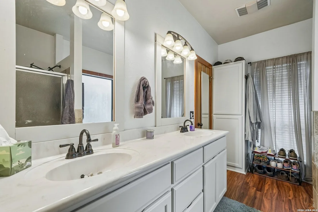 Photo of 175 Lorne Rd