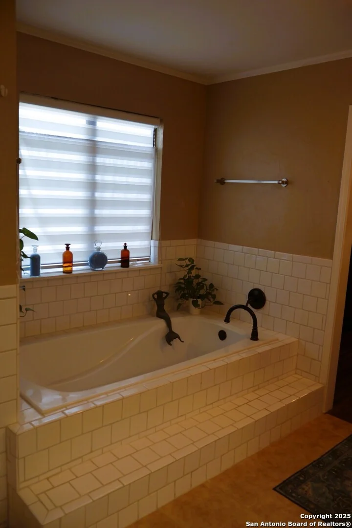 Photo of 3478 River Way