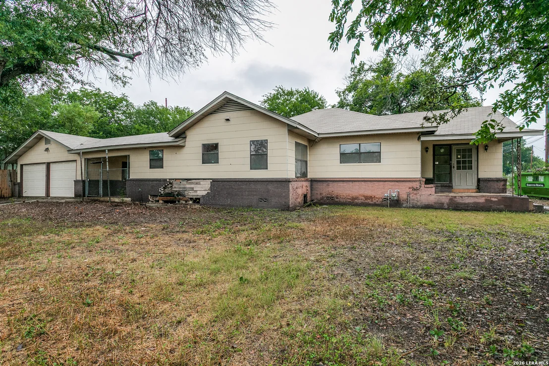 Photo of 12703 MIDDLE LN