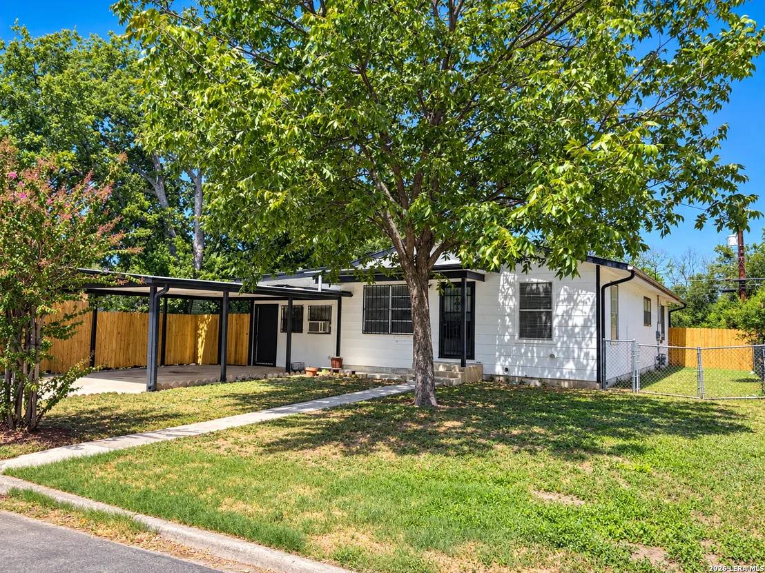 Photo of 111 ASHLAND DR