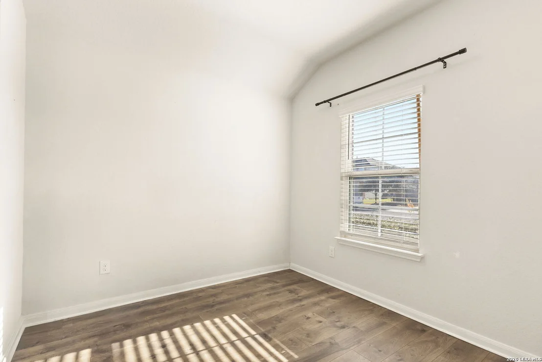 Photo of 338 Northshore Trail