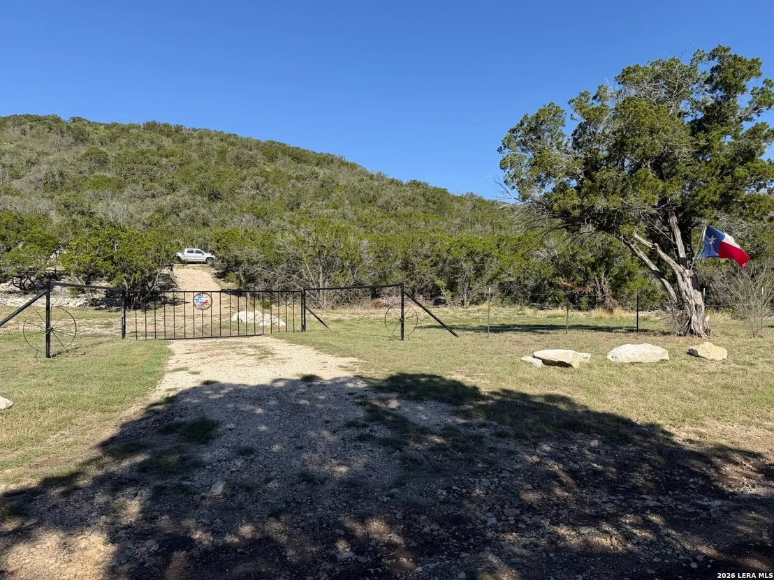 Photo of 785 Private Road 3350