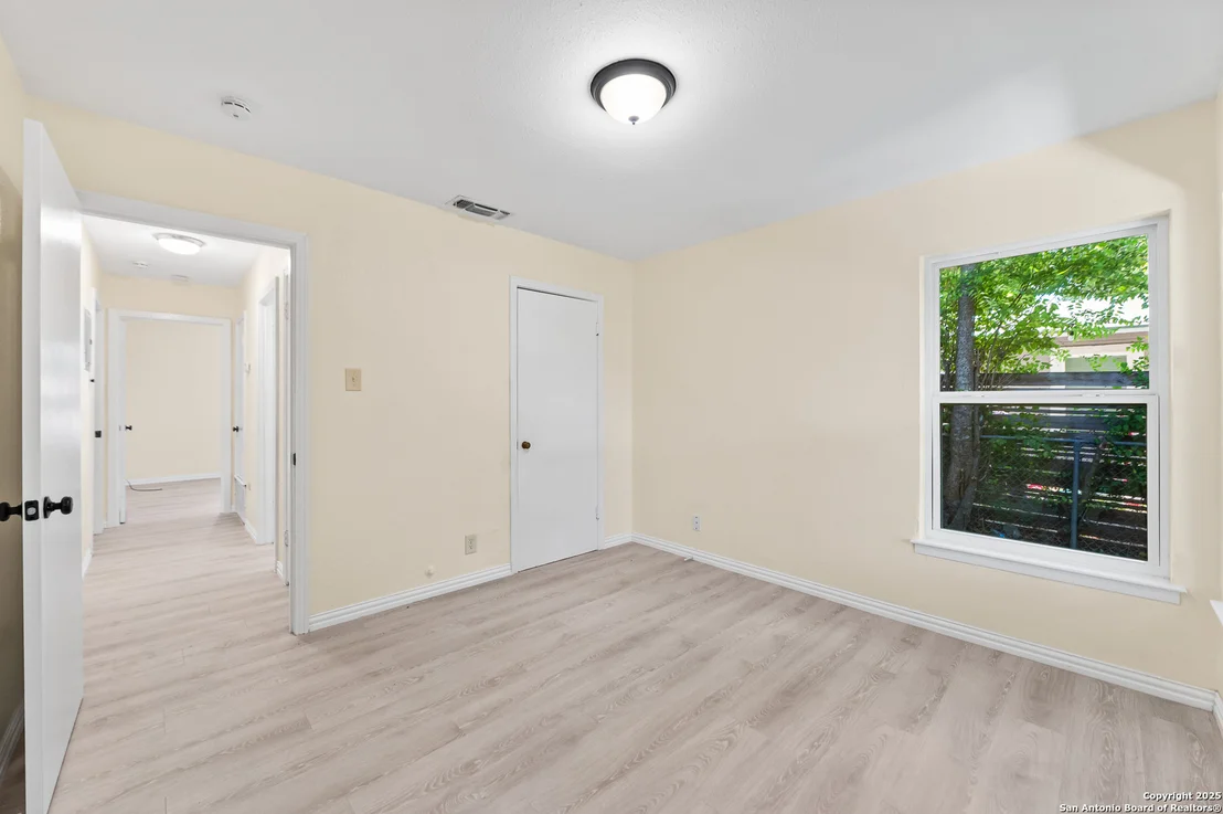Photo of 126 CREATH PL