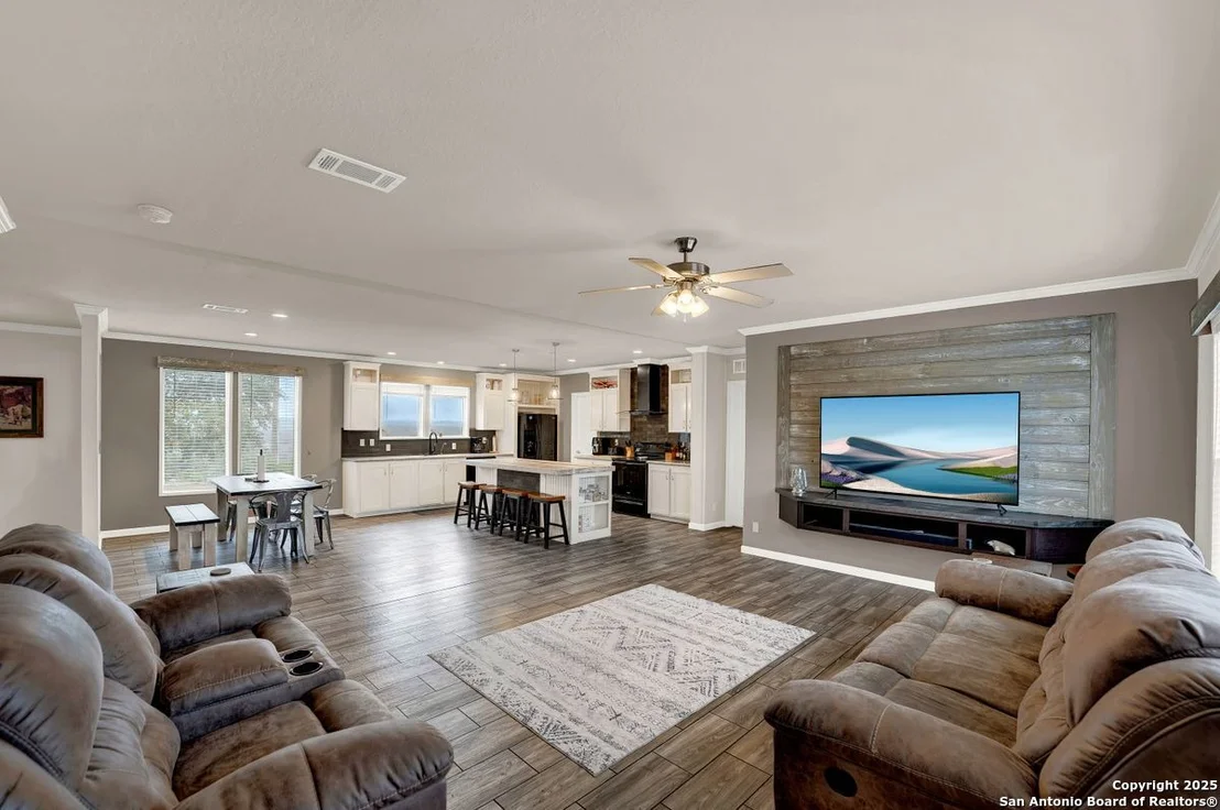 Photo of 1685 BROAD OAK DR
