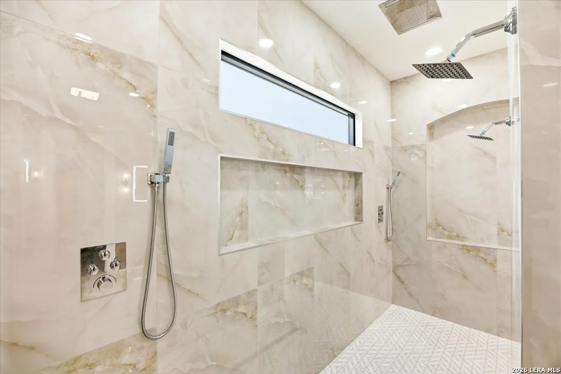 Photo of 577 Private road 3702