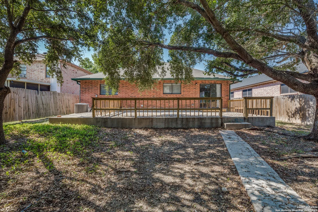 Photo of 8018 ROBBINS GLADE