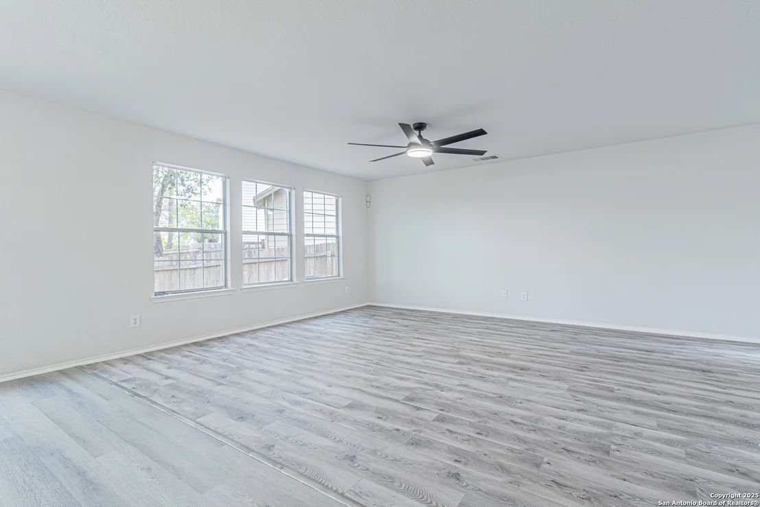Photo of 6615 Suncliff Crst