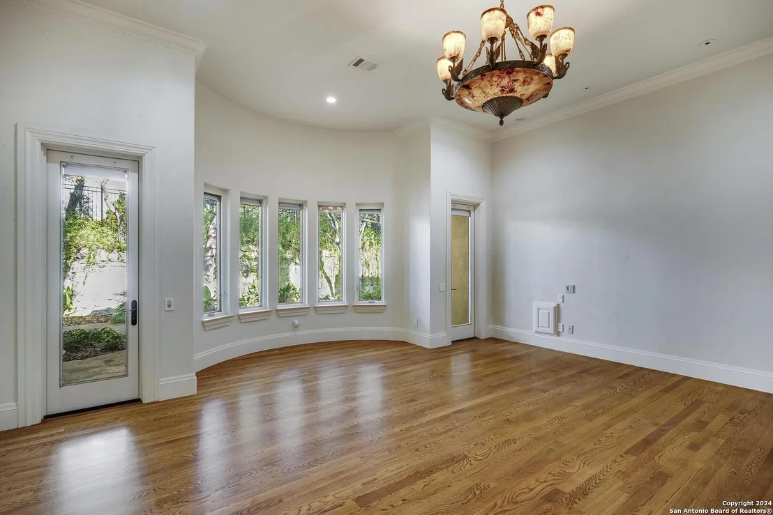 Photo of 31 QUEENS HILL