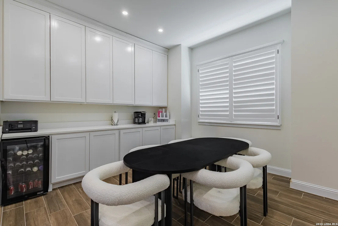 Photo of 709 Encinal Drive