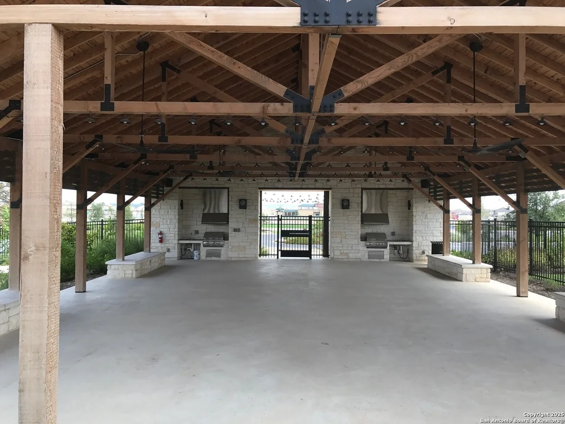 Photo of 9645 Lowline Bridge