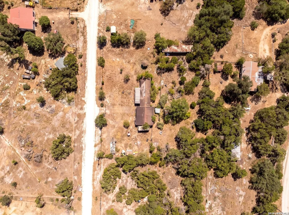 Photo of 990 Hillcrest Trl