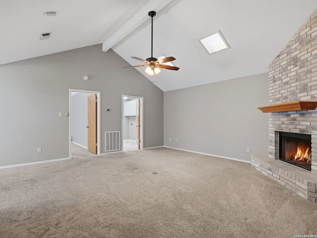 Photo of 526 Riverside Dr