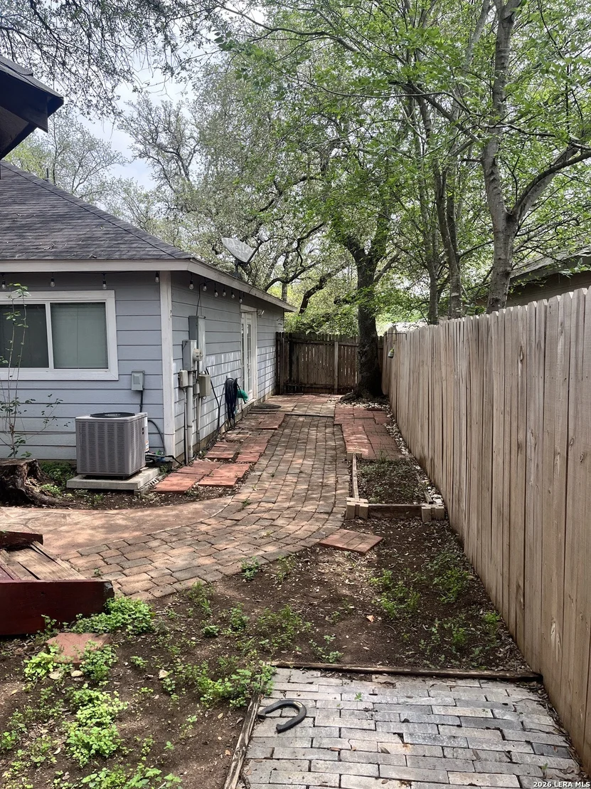 Photo of 16131 IKE LN