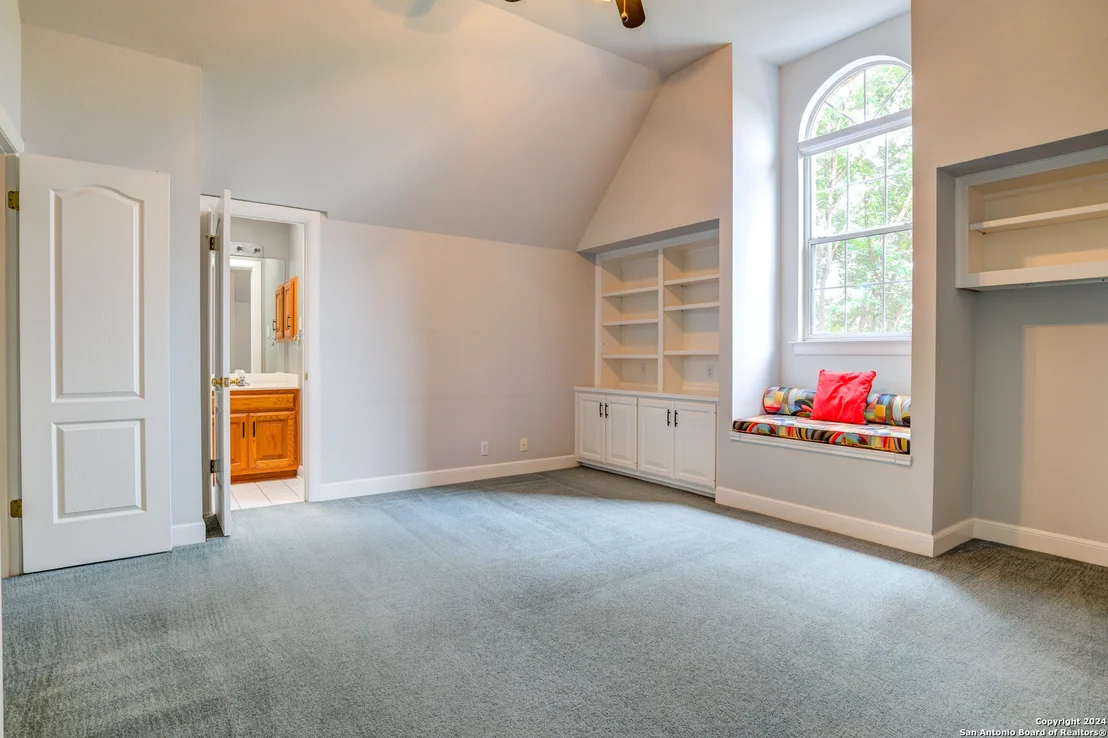 Photo of 15622 Dawn Crest