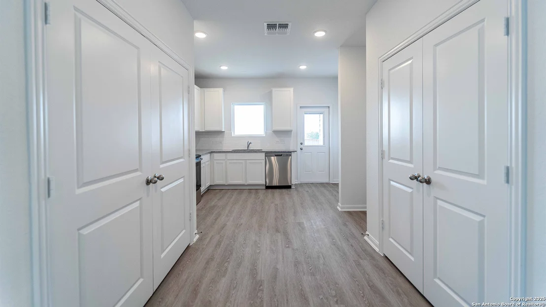 Photo of 11154 Schmidt Lane