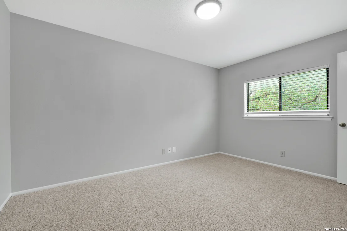Photo of 7502 Beaver Tree