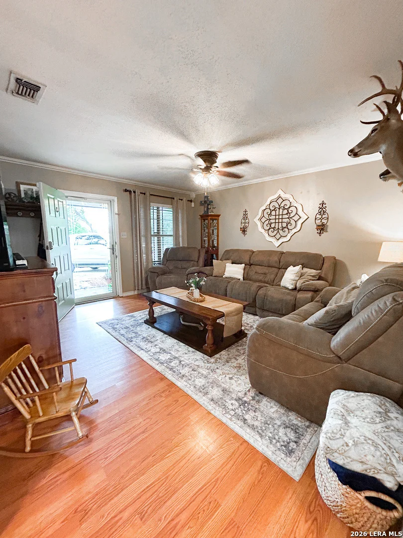 Photo of 802 W Carter
