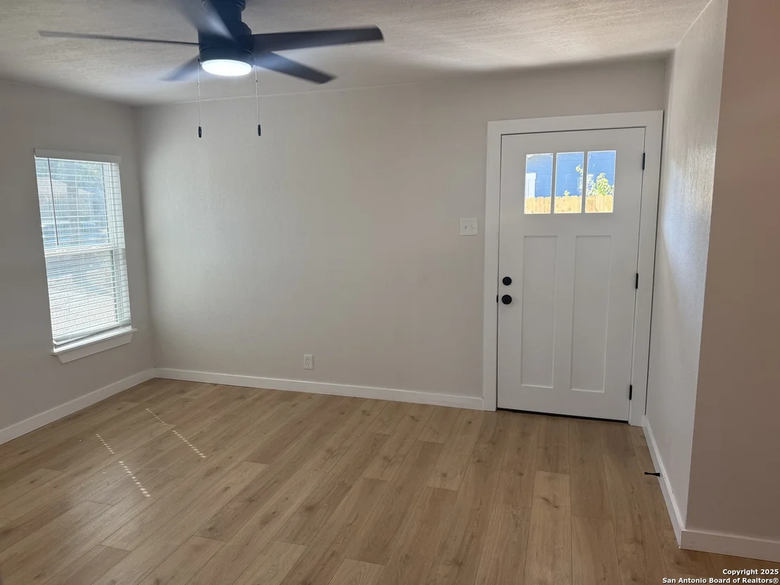 Photo of 143 Toltec