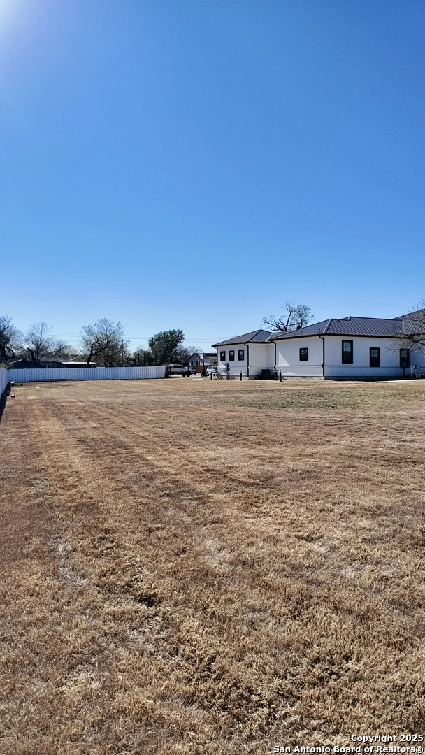 Photo of 903 Gillette Blvd