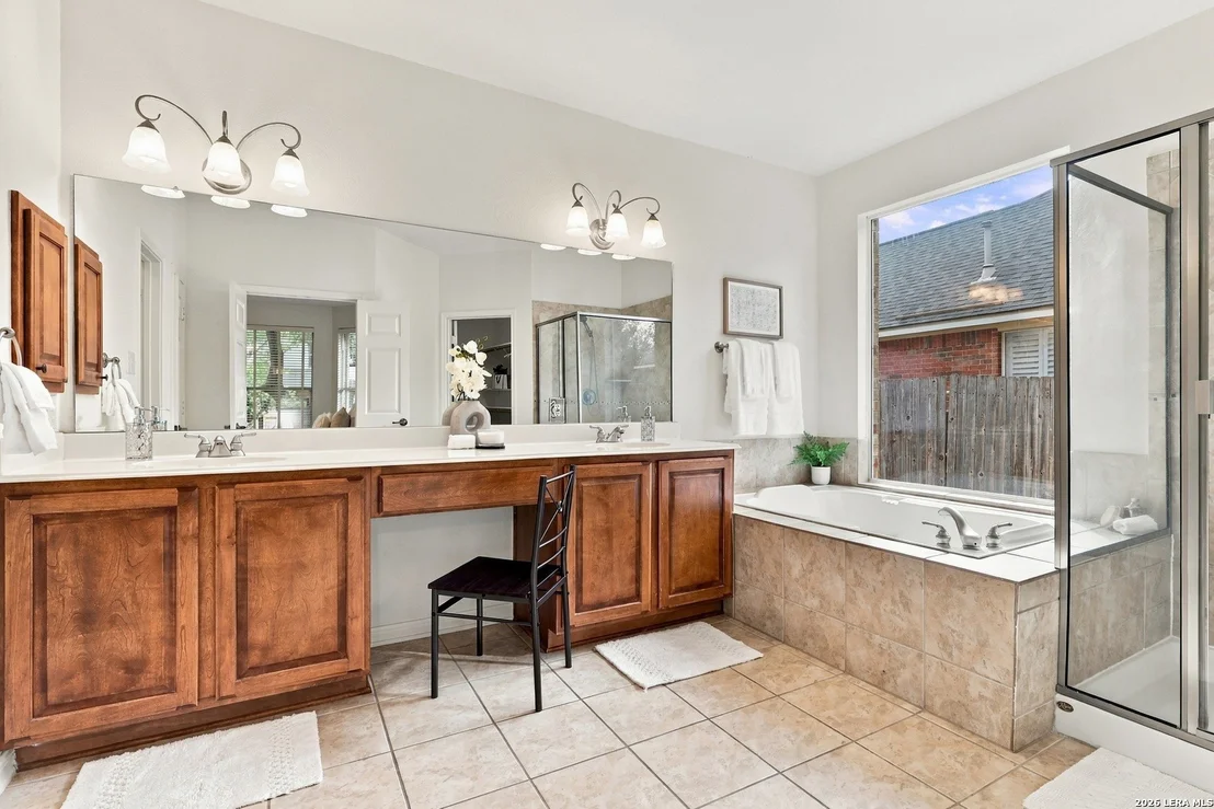 Photo of 18619 Rogers Pl