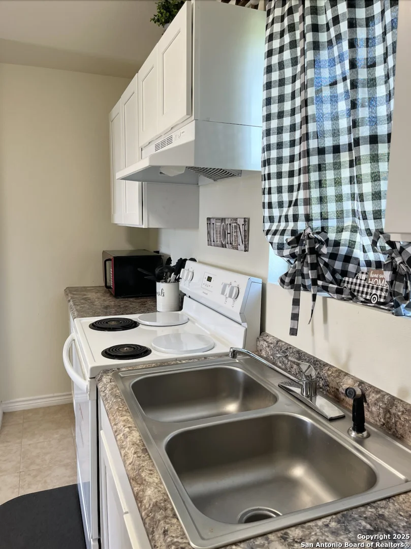Photo of Unit 19 at 391 riverside