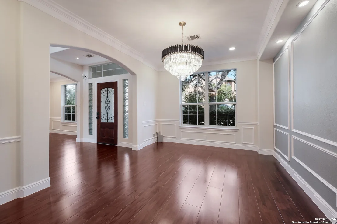 Photo of 726 Mello Oak