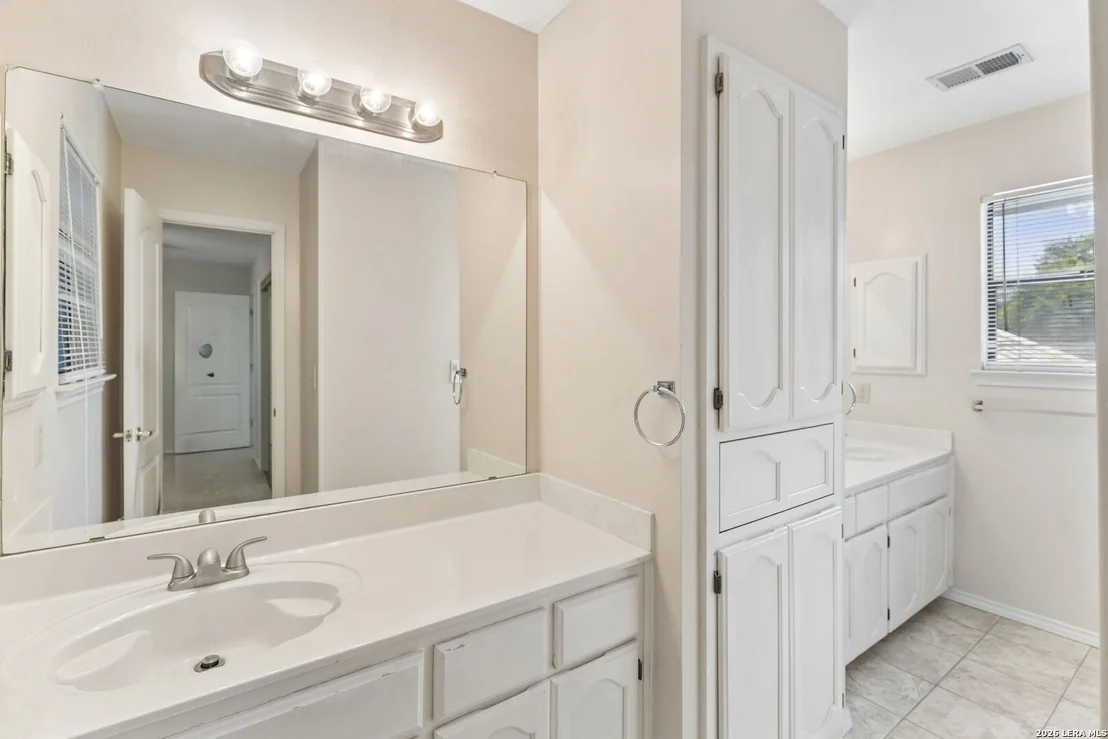 Photo of 14806 Circle J Trl