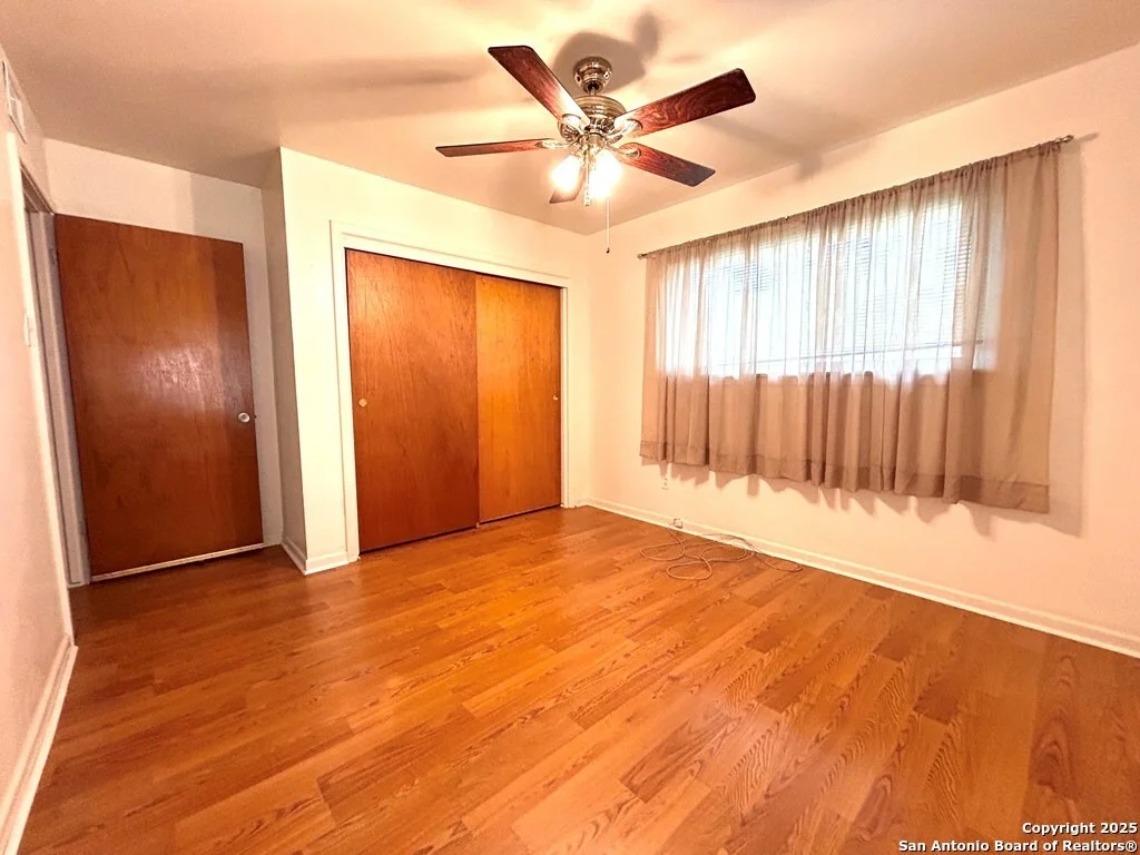 Photo of 1412 Oriole Lane