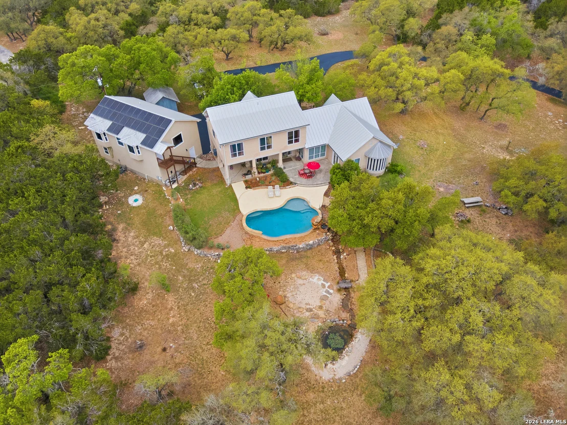 Photo of 752 Taylor Pt