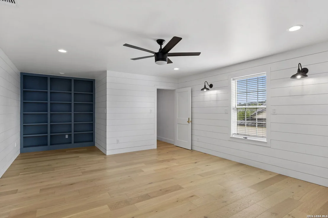 Photo of 807 WADE RD