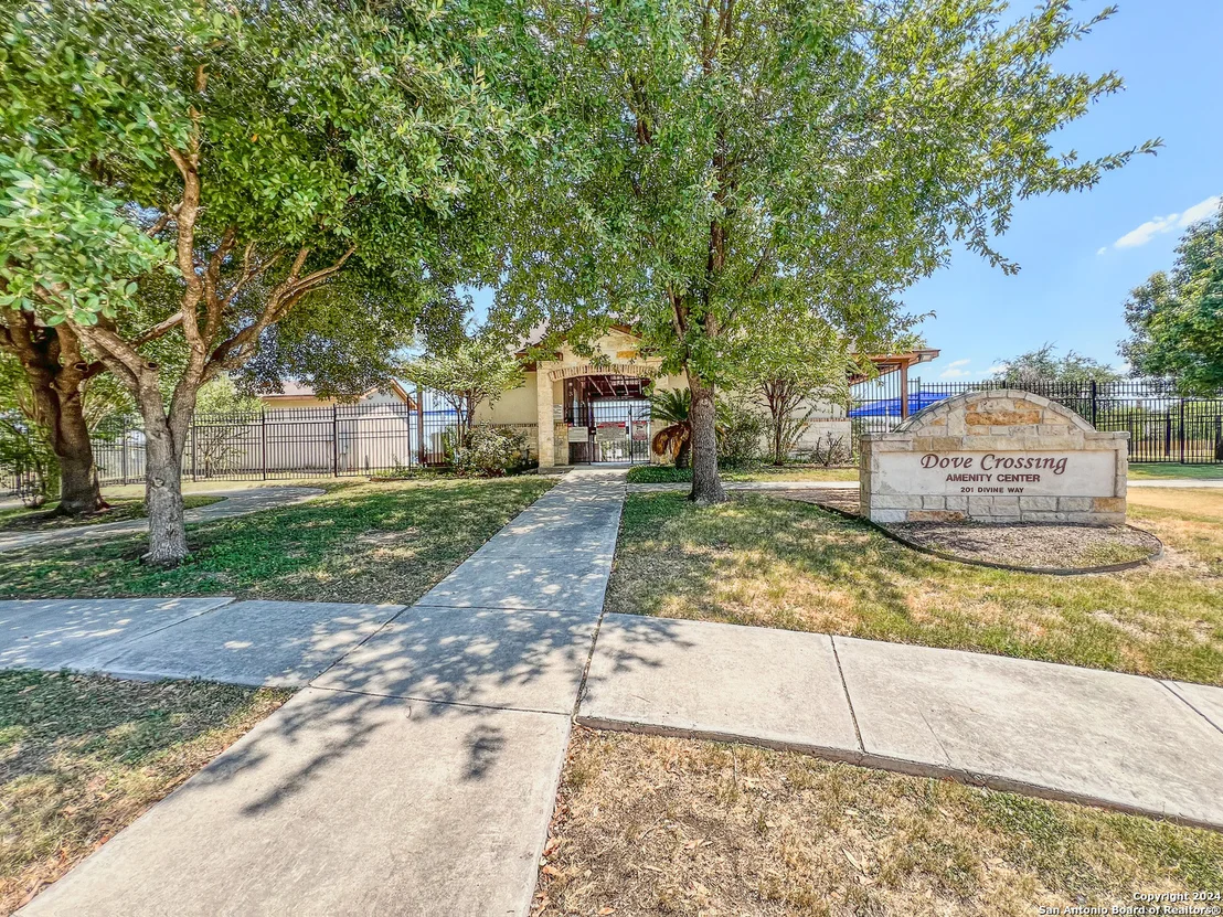 Photo of 224 EAGLE PASS DR