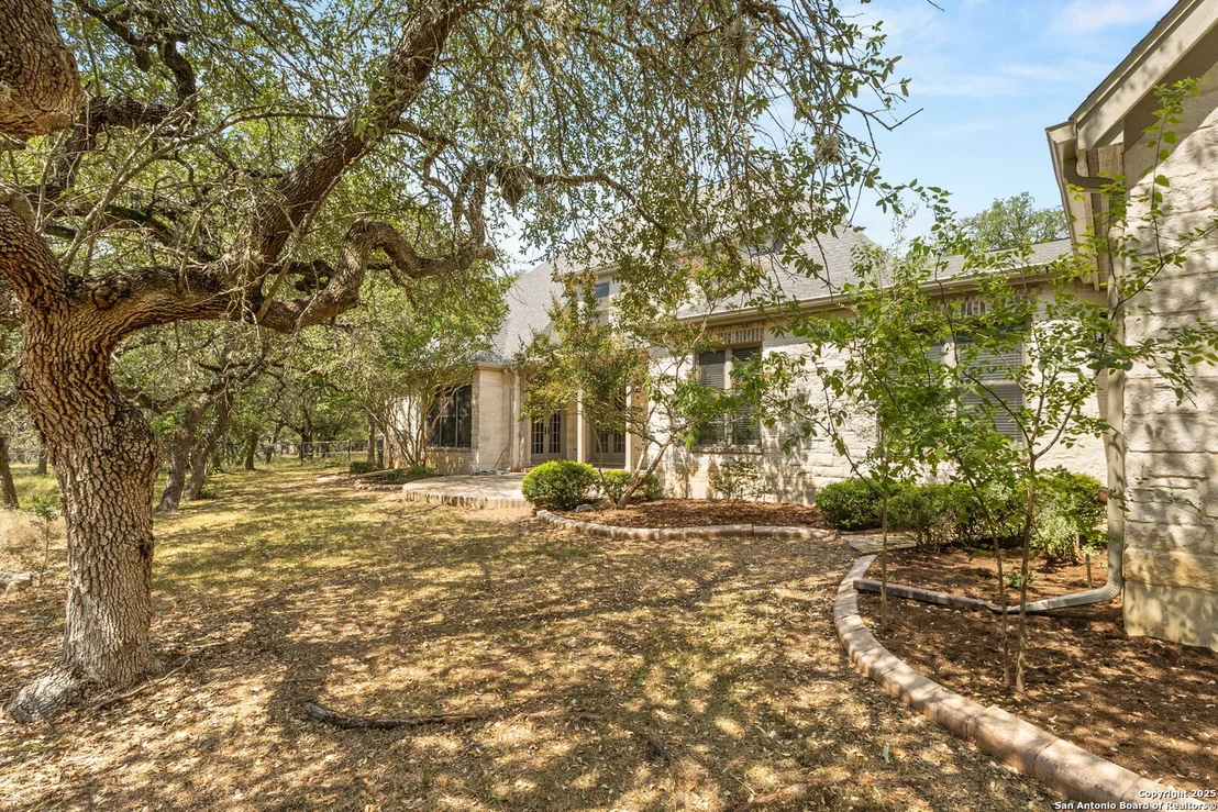 Photo of 25960 Bent Bluff