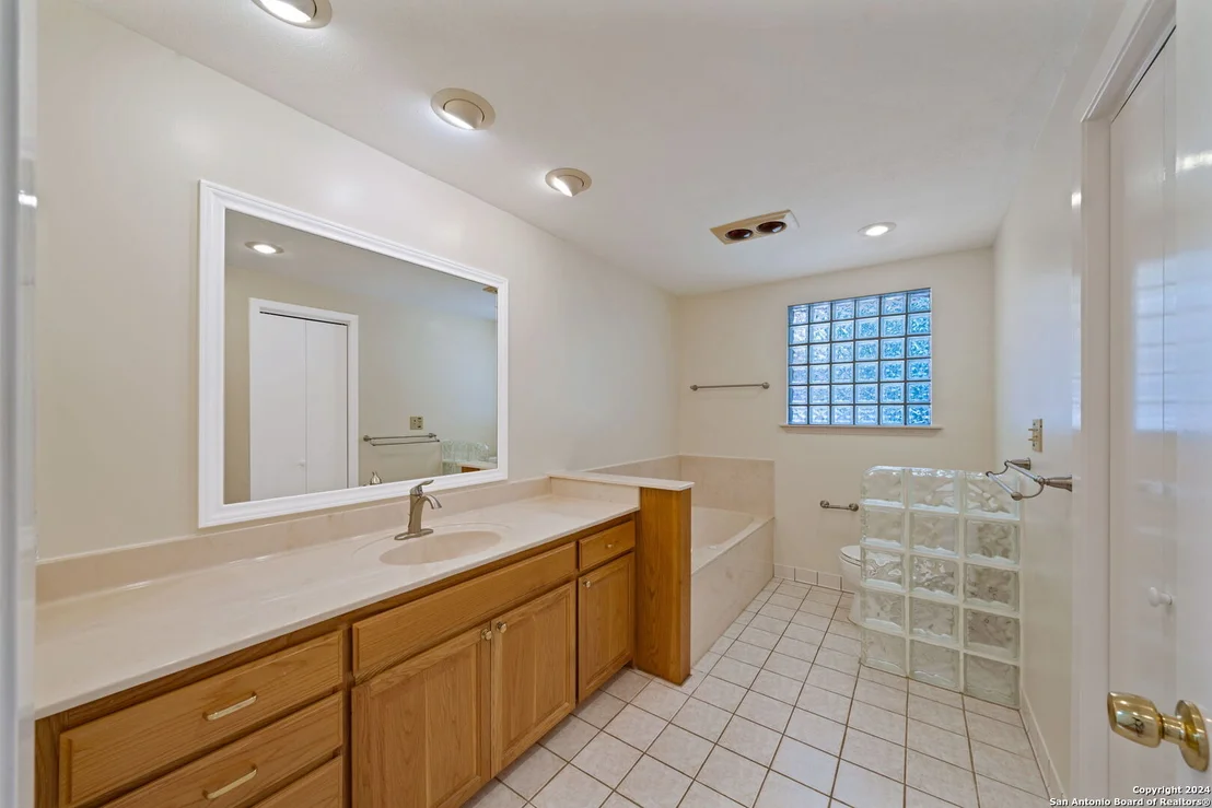 Photo of 315 DONELLA DR