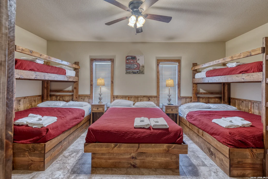 Photo of 274 Mountain Laurel
