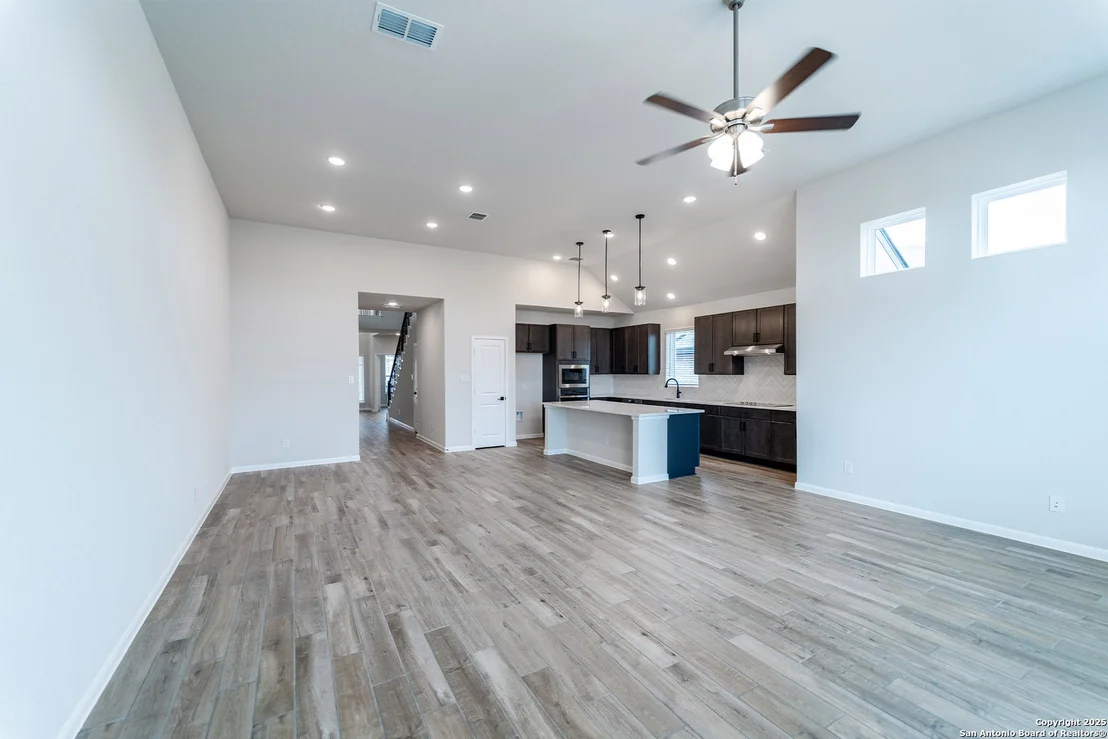 Photo of 154 Ednie Ln