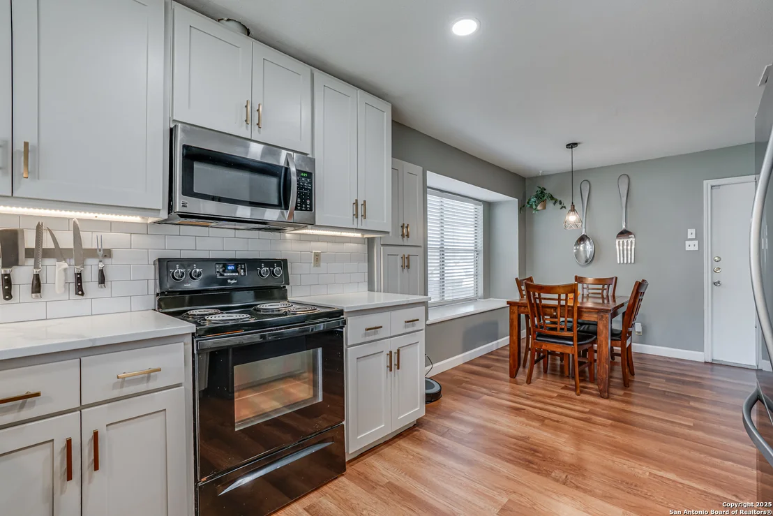 Photo of 14103 Broken Tree
