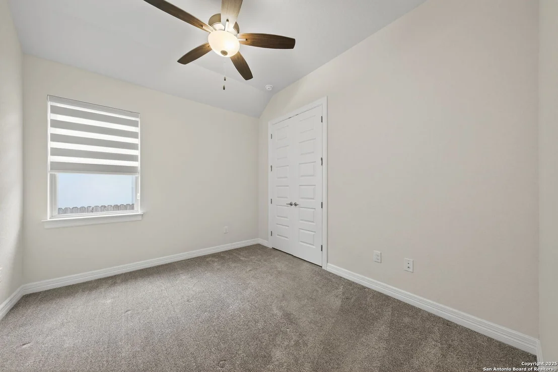 Photo of 123 Low Meadow
