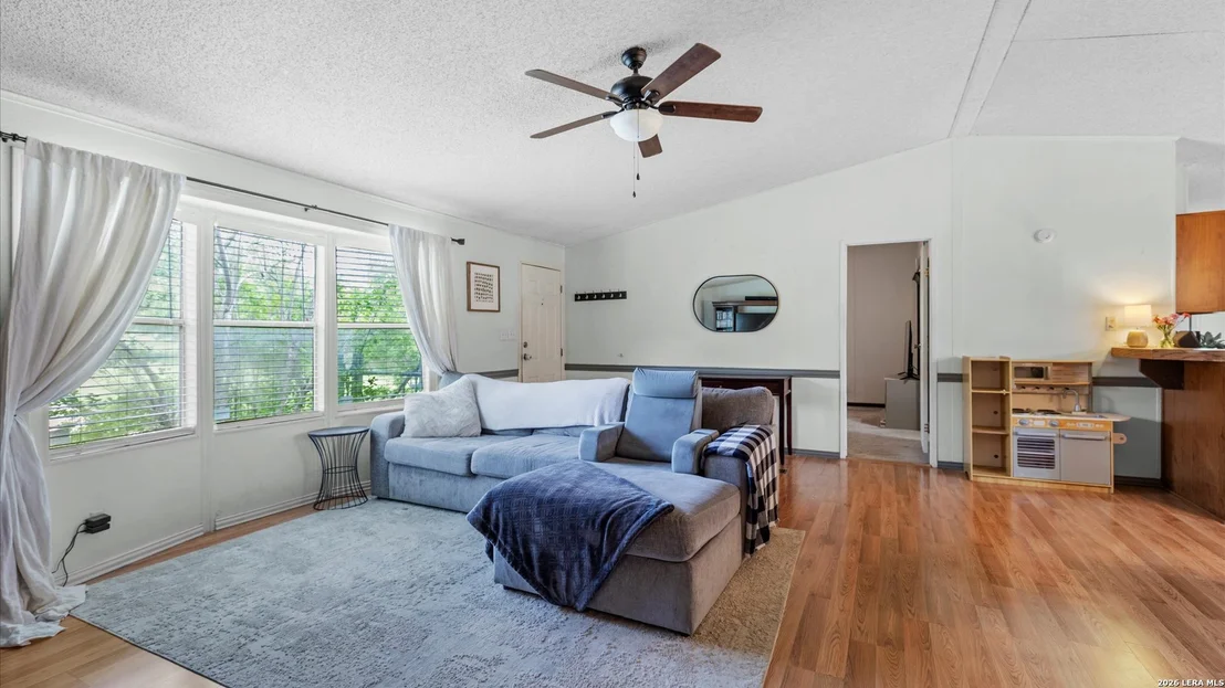 Photo of 164 OAK CV