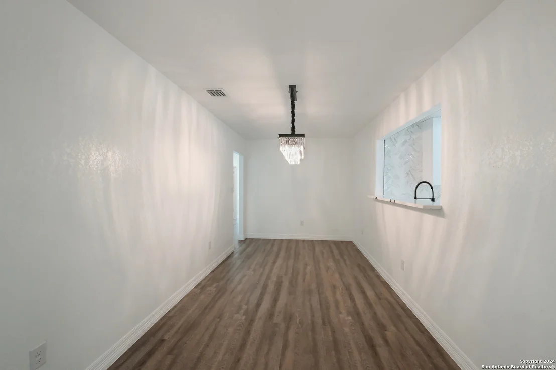 Photo of 103 WARING DR