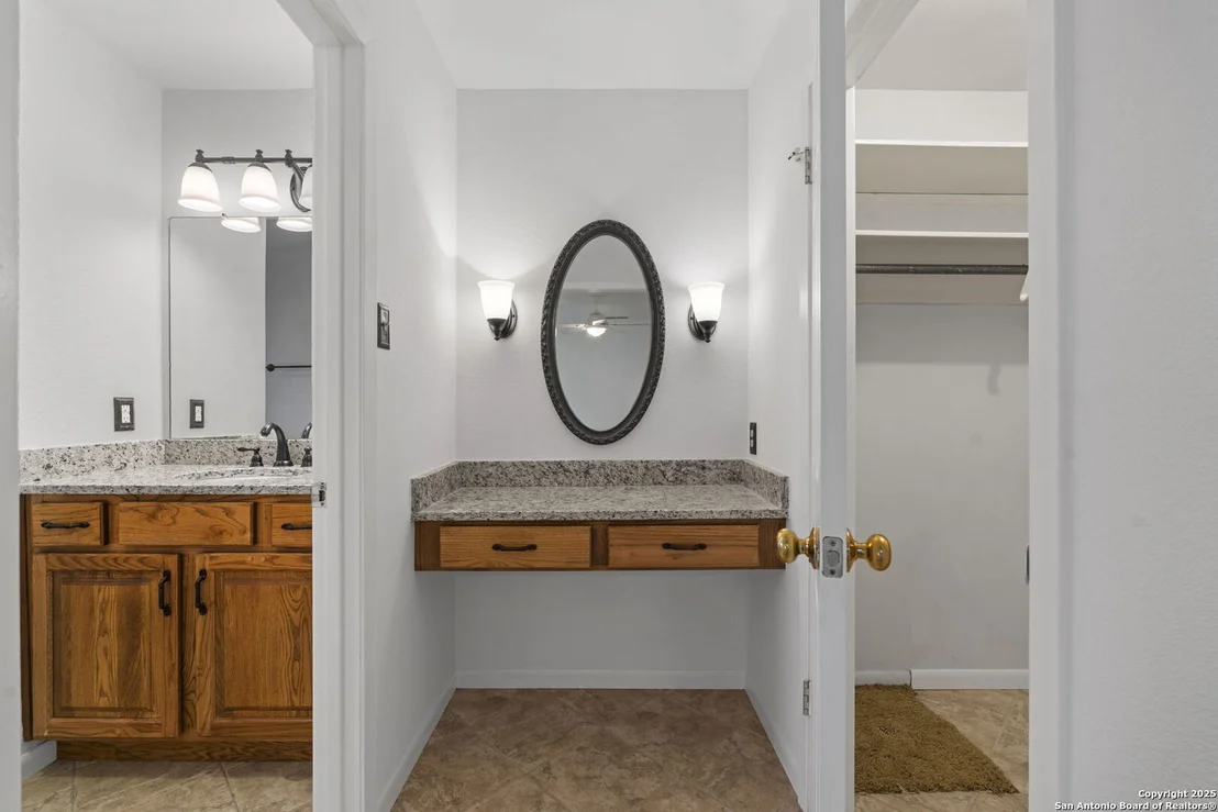 Photo of 5922 Windhaven