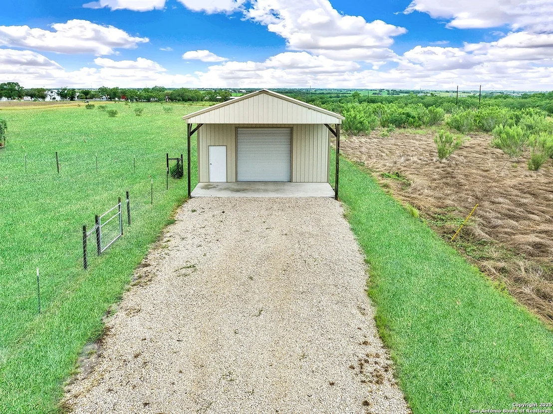 Photo of 1640 WOSNIG RD