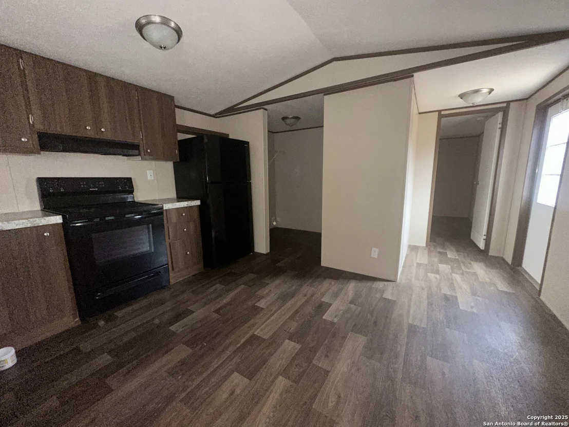 Photo of 101 Villa Ridge #6