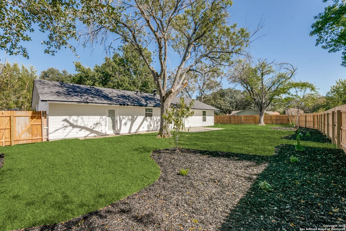 Photo of 112 Roundtree