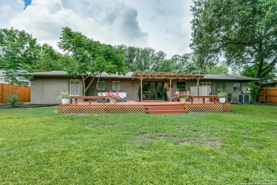 Photo of 423 NORTHRIDGE DR