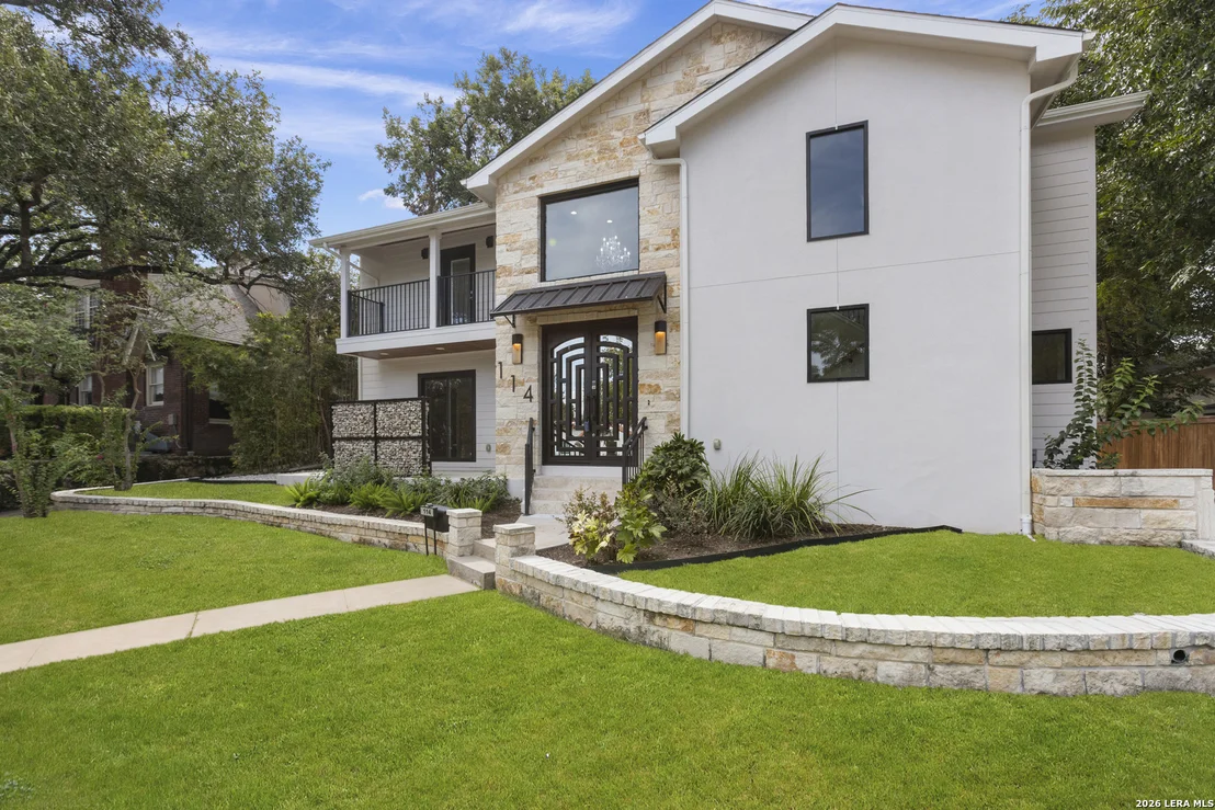 Photo of 114 CLOVERLEAF AVE