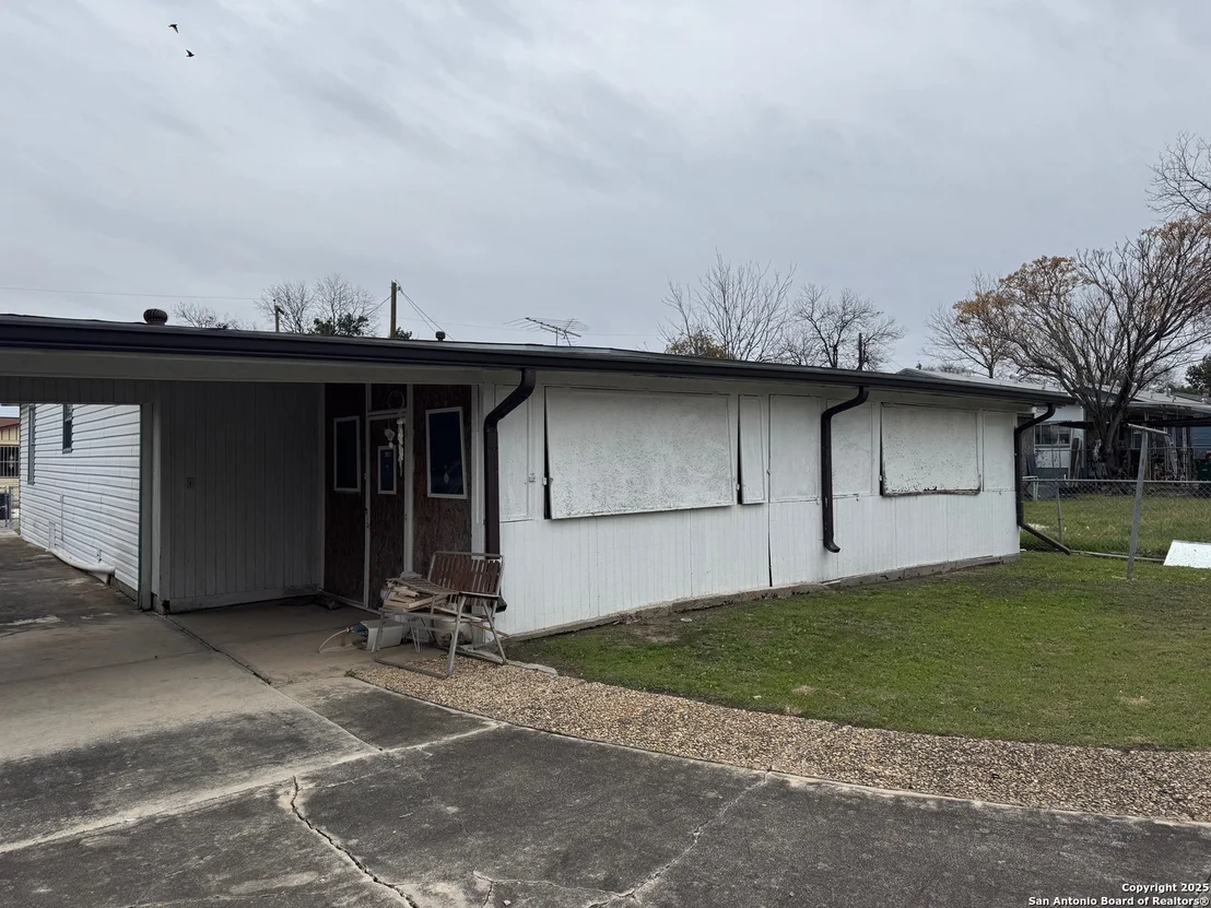 Photo of 347 Calle LA GLORIA