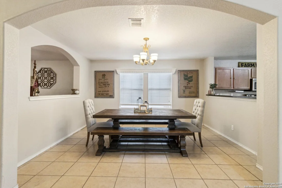 Photo of 141 GATEWOOD FLS